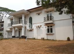 Rumah Elit Modern Tanpa Renovasi di BSD Tangerang Rumah Elit Modern Tanpa Renovasi di BSD Tangerang