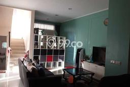 Rumah LB 300m² Dekat dengan Fasilitas Umum, Jakarta Barat - Harga Terjangkau Rumah LB 300m² Dekat dengan Fasilitas Umum, Jakarta Barat - Harga Terjangkau