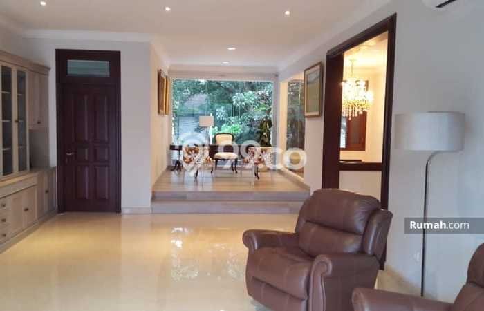 Sewa Rumah Strategis LT 640m2 / LB 800m2 di scbd, Jakarta Selatan Sewa Rumah Strategis LT 640m2 / LB 800m2 di scbd, Jakarta Selatan
