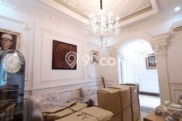 The Luxury House with Private Pool at Jl. Tebet Timur, Tebet, Jakarta Selatan The Luxury House with Private Pool at Jl. Tebet Timur, Tebet, Jakarta Selatan