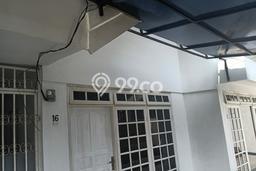 Rumah Asri di Tomang, 2 KM, Area Tenang, LT 180m² LB 190m² Rumah Asri di Tomang, 2 KM, Area Tenang, LT 180m² LB 190m²