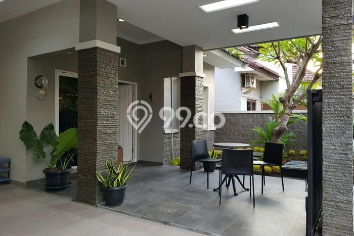 Lokasi terbaik! Rumah siap pakai dikontrakkan di Sewon LB 100m2 Lokasi terbaik! Rumah siap pakai dikontrakkan di Sewon LB 100m2