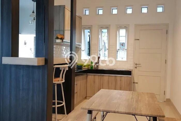 Lokasi terbaik! Rumah siap pakai dikontrakkan di Sewon LB 100m2 Lokasi terbaik! Rumah siap pakai dikontrakkan di Sewon LB 100m2