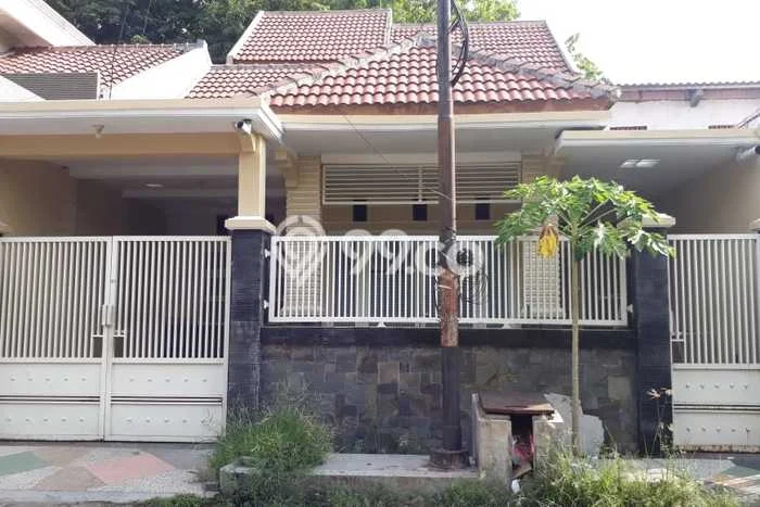 Rumah kawasan Manyar, Ready, LT 110m2m² Rumah kawasan Manyar, Ready, LT 110m2m²