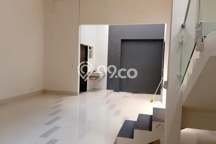 Rumah Disewakan Jakarta Selatan LT 150m2 LB 200m2 Area Radio Dalam Rumah Disewakan Jakarta Selatan LT 150m2 LB 200m2 Area Radio Dalam