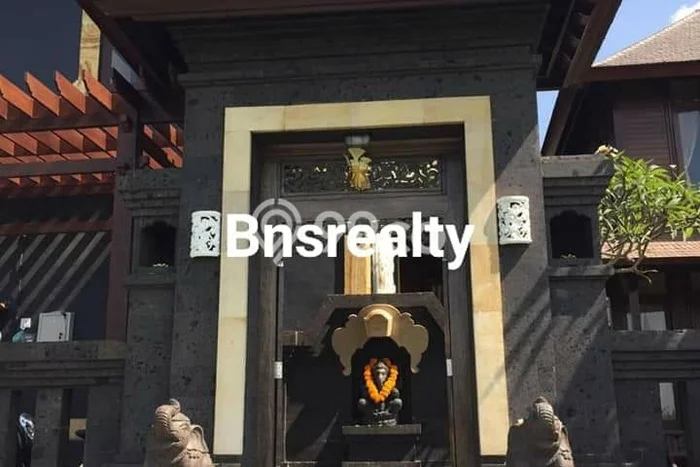 For Sale! Luxury House LT 980m2 Desain Elegan di Singekerta For Sale! Luxury House LT 980m2 Desain Elegan di Singekerta