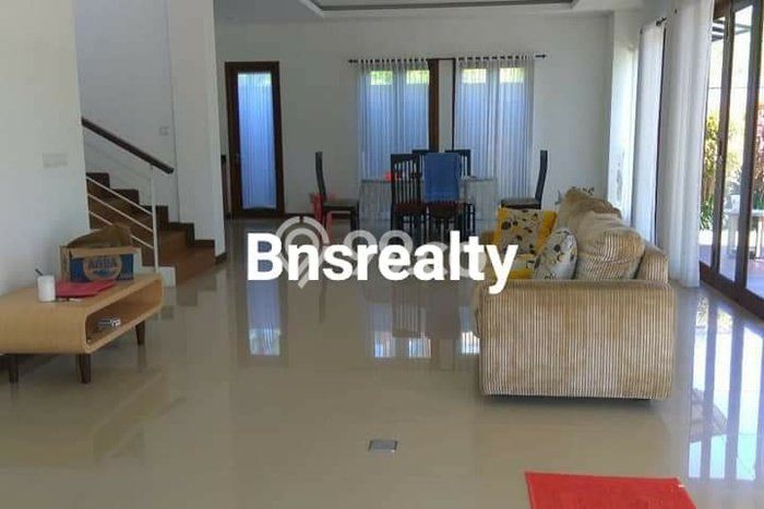 Rumah Elit LB 300m2 Siap Pakai Desain Elegan di Pecatu, Badung Rumah Elit LB 300m2 Siap Pakai Desain Elegan di Pecatu, Badung