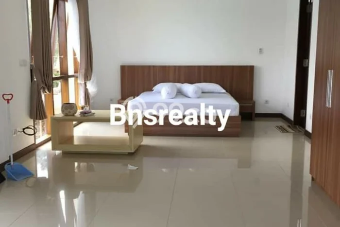 Rumah Elit LB 300m2 Siap Pakai Desain Elegan di Pecatu, Badung Rumah Elit LB 300m2 Siap Pakai Desain Elegan di Pecatu, Badung
