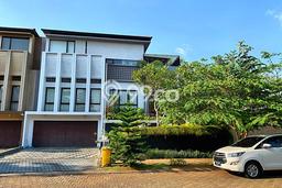 Disewakan! Rumah 4 Kamar Tidur &
5 Kamar Mandi di BSD De Park, Tangerang Disewakan! Rumah 4 Kamar Tidur &
5 Kamar Mandi di BSD De Park, Tangerang