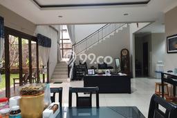 Rumah Asri LB 345m² Lokasi Tenang di BSD, Tangerang Rumah Asri LB 345m² Lokasi Tenang di BSD, Tangerang