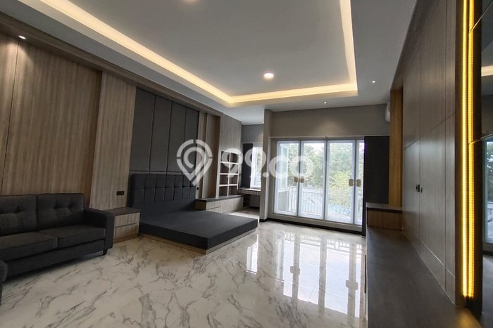 Dijual Rumah Luas Megah Dengan View Cantik di Dharma Husada, Surabaya Dijual Rumah Luas Megah Dengan View Cantik di Dharma Husada, Surabaya