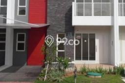 Rumah Lokasi Strategis di Cengkareng, Jakarta Barat, Luas 200m² Bangunan 180m² Rumah Lokasi Strategis di Cengkareng, Jakarta Barat, Luas 200m² Bangunan 180m²