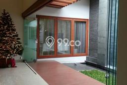 Rumah 5 KT 4 KM LT 330m2m², Luas Bangunan 300m2m² di , Bandung Rumah 5 KT 4 KM LT 330m2m², Luas Bangunan 300m2m² di , Bandung