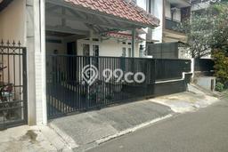 RARE UNIT! Rumah di Pondok Indah, 2 KM, View Indah, LT 150m² LB 200m² RARE UNIT! Rumah di Pondok Indah, 2 KM, View Indah, LT 150m² LB 200m²