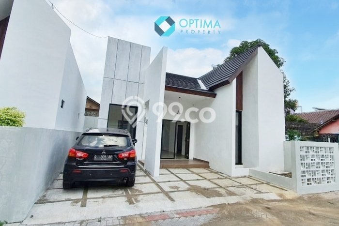 Rumah Modern Cantik 3 KT Bisa Langsung Pindah di Sleman Rumah Modern Cantik 3 KT Bisa Langsung Pindah di Sleman