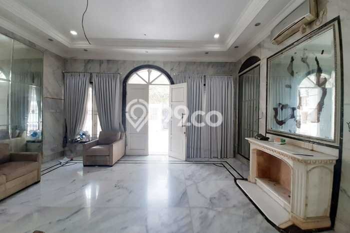Dijual Rumah Premium dengan Fasilitas Sekitar Komplit di Menteng, Jakarta Pusat Dijual Rumah Premium dengan Fasilitas Sekitar Komplit di Menteng, Jakarta Pusat