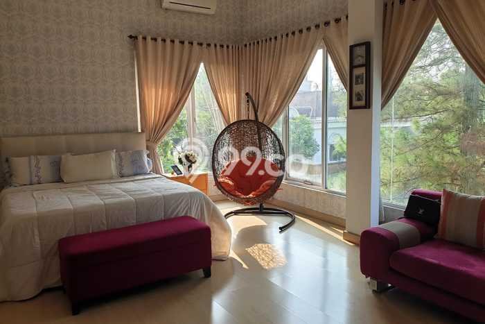 Rumah Elit Modern Siap Huni di BSD City Tangerang Rumah Elit Modern Siap Huni di BSD City Tangerang