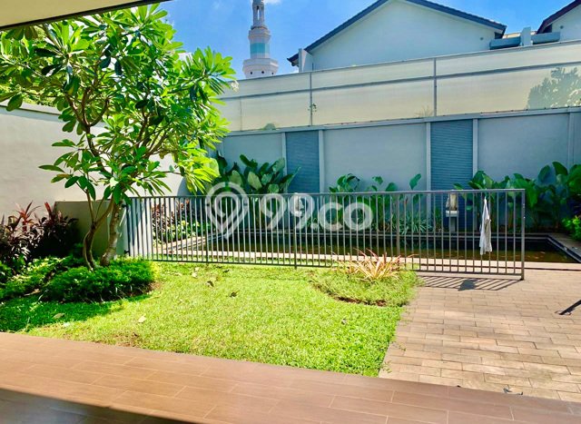 Rumah Cantik Siap Huni Di Cilandak Luas 440m2 Lokasi Strategis Rumah Cantik Siap Huni Di Cilandak Luas 440m2 Lokasi Strategis
