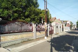 Rumah Modern Cantik 2 Kamar Siap Huni di Manahan Rumah Modern Cantik 2 Kamar Siap Huni di Manahan