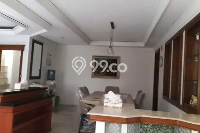 Rumah sewa siap huni 5 KT di Bintaro, Tangerang Selatan Rumah sewa siap huni 5 KT di Bintaro, Tangerang Selatan