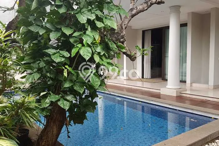 Siap Huni Rumah Mewah 5 Kamar di Kebayoran Baru Dekat ke Mana Pun Siap Huni Rumah Mewah 5 Kamar di Kebayoran Baru Dekat ke Mana Pun