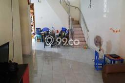 Jual Segera Rumah LT 99m² di Area Premium, Jakarta Barat Jual Segera Rumah LT 99m² di Area Premium, Jakarta Barat