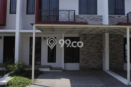 Rumah Disewakan Jakarta Barat LT 90m2 LB 100m2 Area Green Lake City Rumah Disewakan Jakarta Barat LT 90m2 LB 100m2 Area Green Lake City