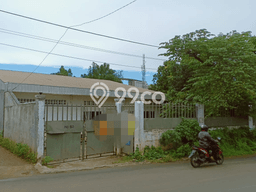 Rumah Mewah Akses Strategis di Tangerang Semi Furnished Rumah Mewah Akses Strategis di Tangerang Semi Furnished