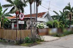 Jual Rumah Mewah Megah Dengan View Eksklusif di Rawamangun, Jakarta Timur Jual Rumah Mewah Megah Dengan View Eksklusif di Rawamangun, Jakarta Timur