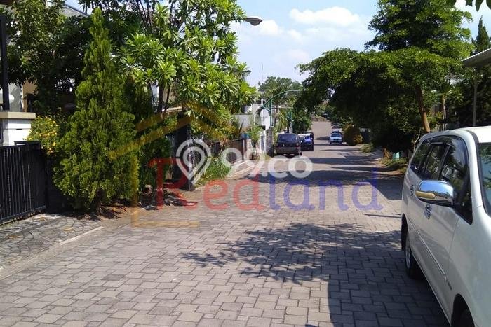 PROPERTI UNGGULAN! Rumah di , 2 KM, Area Elite, Luas 210m2m² Bangunan 200m2m² PROPERTI UNGGULAN! Rumah di , 2 KM, Area Elite, Luas 210m2m² Bangunan 200m2m²