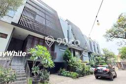 Rumah di Bangka, 3 KT, View Indah, LT 130m² Bangunan 250m² Rumah di Bangka, 3 KT, View Indah, LT 130m² Bangunan 250m²