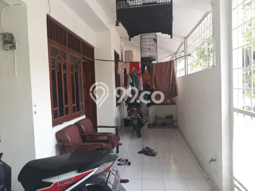 Rumah Nyaman 3 KT LB 100m2 Kondisi Bagus di Tanah Mas Rumah Nyaman 3 KT LB 100m2 Kondisi Bagus di Tanah Mas