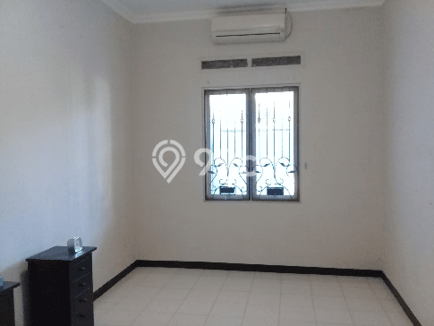 For Sale Rumah 2 Kamar Lokasi Strategis Nyaman dan Strategis di Lakarsantri For Sale Rumah 2 Kamar Lokasi Strategis Nyaman dan Strategis di Lakarsantri