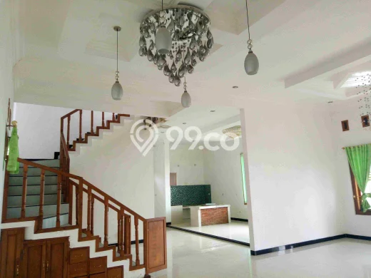 Jual Rumah Bagus Siap Huni LB 200m2 di Bandungan, Semarang Jual Rumah Bagus Siap Huni LB 200m2 di Bandungan, Semarang