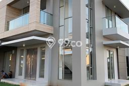 Rumah Elit Modern Siap Huni di Pantai Indah Kapuk Jakarta Utara Rumah Elit Modern Siap Huni di Pantai Indah Kapuk Jakarta Utara