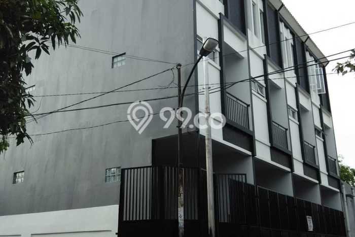 Dijual Hunian Rumah Nyaman 4 Kamar di Kapuk, Jakarta Utara Dijual Hunian Rumah Nyaman 4 Kamar di Kapuk, Jakarta Utara