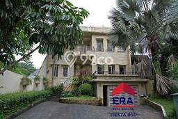 Rumah Luxury Modern Tanpa Renovasi di BSD City Tangerang Rumah Luxury Modern Tanpa Renovasi di BSD City Tangerang