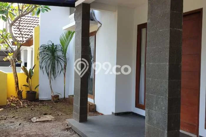 Disewakan! Rumah 4 Kamar Tidur &
3 Kamar Mandi di Bintaro, Jakarta Selatan Disewakan! Rumah 4 Kamar Tidur &
3 Kamar Mandi di Bintaro, Jakarta Selatan