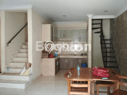 Rumah sewa siap huni 3 KT di Sunter, Jakarta Utara Rumah sewa siap huni 3 KT di Sunter, Jakarta Utara