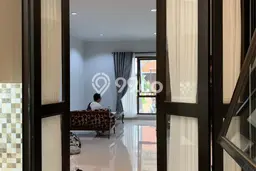Rumah Strategis Minimalis Lb 140m2 di Ciputat Timur, Tangerang Selatan Rumah Strategis Minimalis Lb 140m2 di Ciputat Timur, Tangerang Selatan
