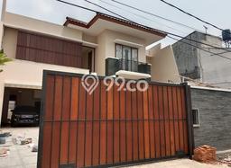 Rumah Asri area Cilandak, 5 KM, LT 500m² Bangunan 600m² Rumah Asri area Cilandak, 5 KM, LT 500m² Bangunan 600m²