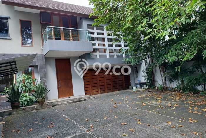 Rumah Bagus Siap Pakai Di Menteng Luas 400m2 Lokasi Strategis Rumah Bagus Siap Pakai Di Menteng Luas 400m2 Lokasi Strategis