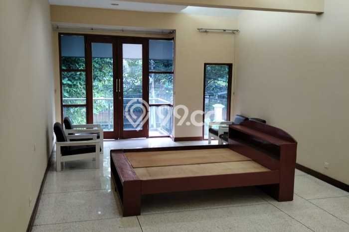 Rumah Bagus Siap Pakai Di Menteng Luas 400m2 Lokasi Strategis Rumah Bagus Siap Pakai Di Menteng Luas 400m2 Lokasi Strategis