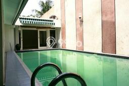 Ready to Use! Premium House LT 915m2 Desain Elegan di Cipete Ready to Use! Premium House LT 915m2 Desain Elegan di Cipete
