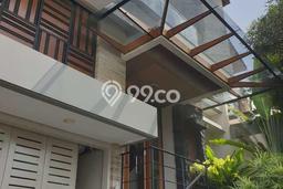 Rumah Luxury Modern Tanpa Renovasi di Pondok Indah Jakarta Selatan Rumah Luxury Modern Tanpa Renovasi di Pondok Indah Jakarta Selatan