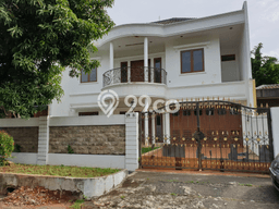 Dijual Rumah Mewah Megah Dengan View Cantik di Intercon, Jakarta Barat Dijual Rumah Mewah Megah Dengan View Cantik di Intercon, Jakarta Barat