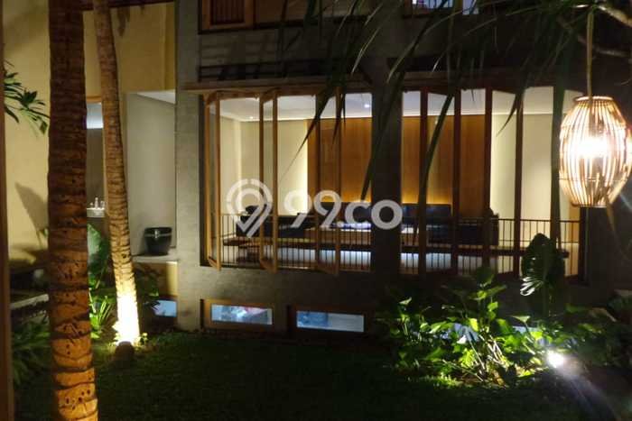 Dijual Rumah Mewah Elegan Dengan View Cantik di Puri Indah, Jakarta Barat Dijual Rumah Mewah Elegan Dengan View Cantik di Puri Indah, Jakarta Barat