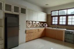 Disewakan! Rumah 5 Kamar Tidur &
3 Kamar Mandi di Kemang, Jakarta Selatan Disewakan! Rumah 5 Kamar Tidur &
3 Kamar Mandi di Kemang, Jakarta Selatan