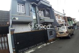 Siap Huni Hunian Elit 4 Kamar di Tebet Dekat ke Mana Saja Siap Huni Hunian Elit 4 Kamar di Tebet Dekat ke Mana Saja