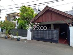 Rumah di Kawasan Tebet, Lingkungan Elite LT 695m² Rumah di Kawasan Tebet, Lingkungan Elite LT 695m²